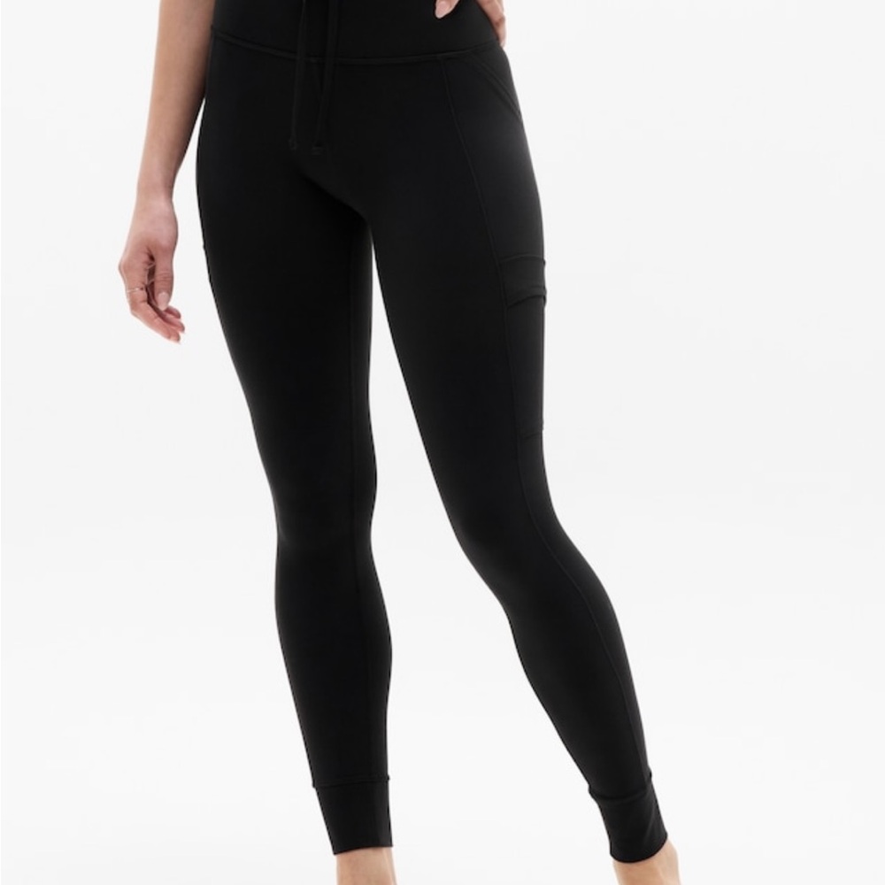 Athleta Salutation Stash High Rise Cargo Leggings
